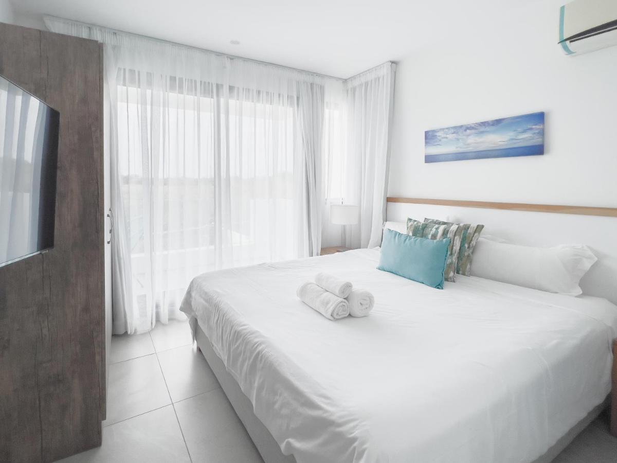 Residence Celestial - Premium 3 Bedrooms Villa With Volcanic Stone Pool Grand Baie Esterno foto