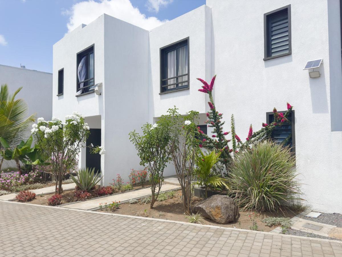 Residence Celestial - Premium 3 Bedrooms Villa With Volcanic Stone Pool Grand Baie Esterno foto